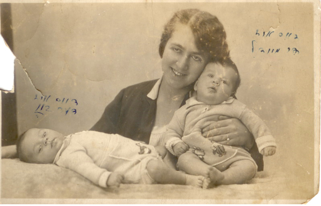 Bubby with Mommy and Joe as little babys